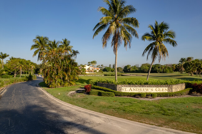 St Andrews Glen Condos in Lake Worth, FL - Building Photo - Building Photo