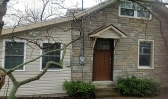 1281 NY-9P in Saratoga Springs, NY - Building Photo