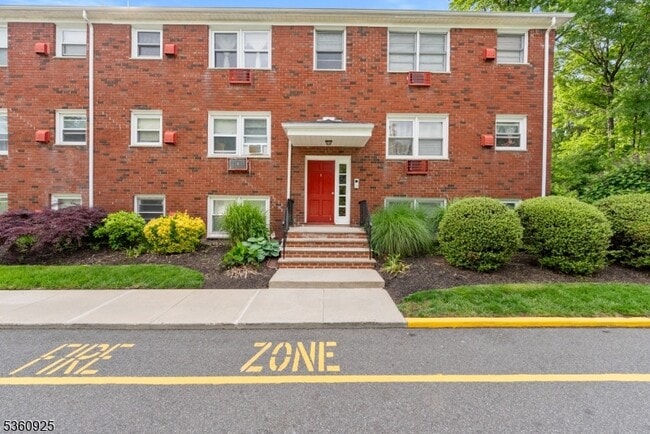 property at 482 Joralemon St