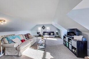 210 South St, Unit 2 in West Bridgewater, MA - Building Photo