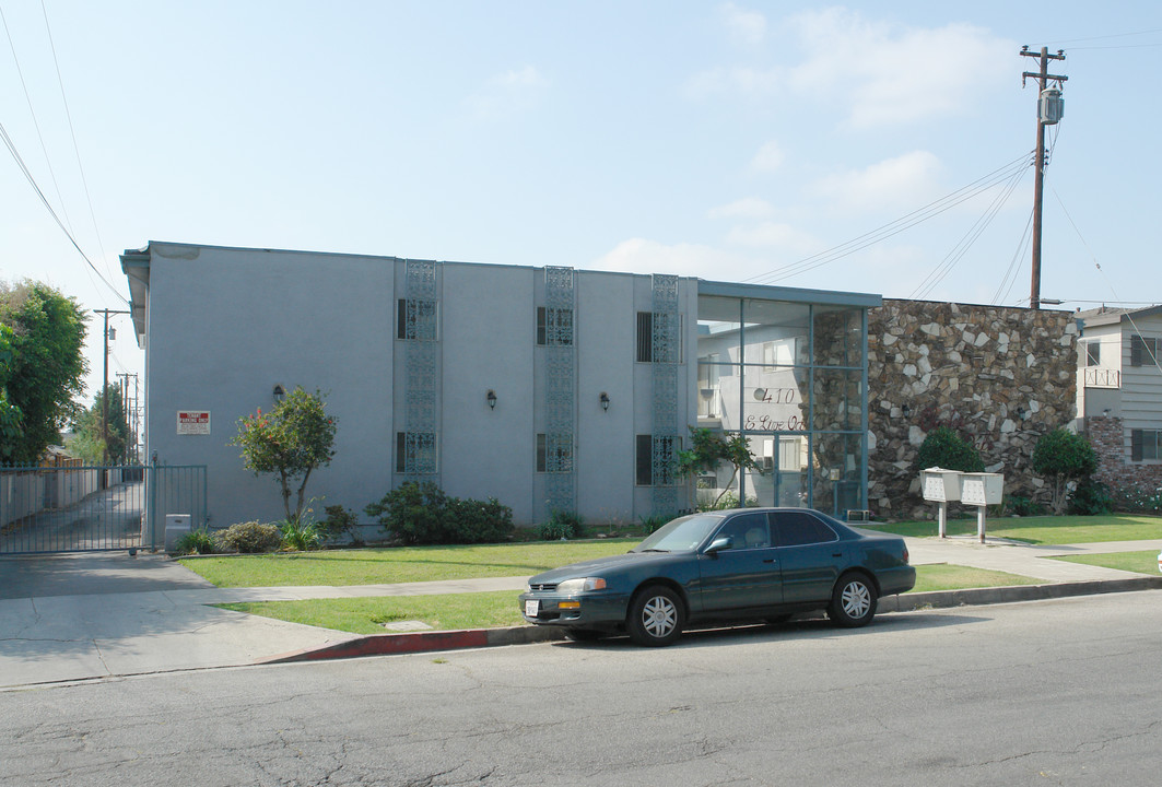 Charter Oaks Apartments in San Gabriel, CA - Building Photo