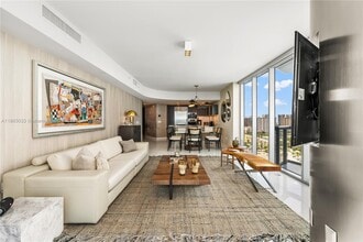 17001 Collins Ave in Sunny Isles Beach, FL - Building Photo - Building Photo