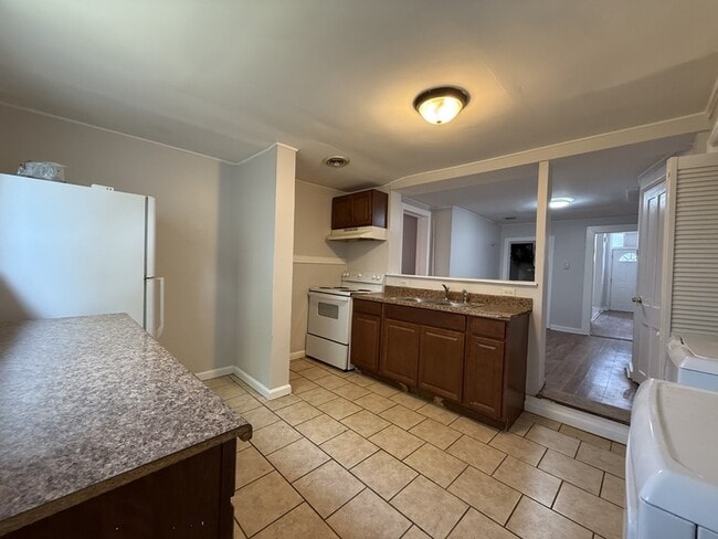 19 N Lake Ave in Albany, NY - Building Photo - Building Photo