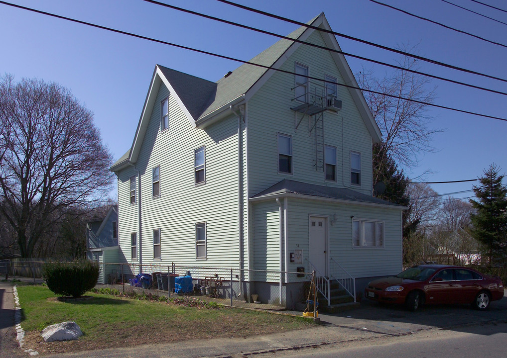 34 Shores St in Taunton, MA - Building Photo