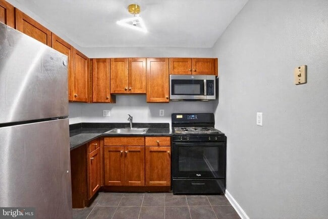 3105 Naylor Rd SE in Washington, DC - Building Photo - Building Photo