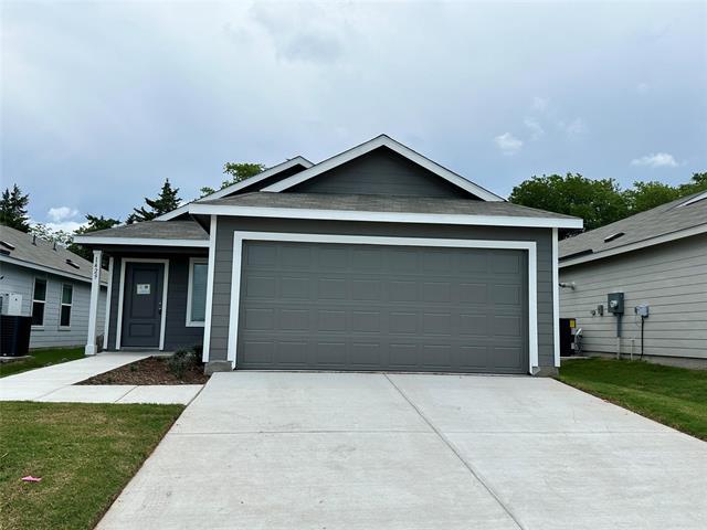 property at 1429 Erie Dr