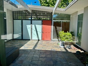 2409 Booksin Ave in San Jose, CA - Foto de edificio - Building Photo