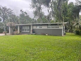 543 Sandra Ave in Daytona Beach, FL - Building Photo