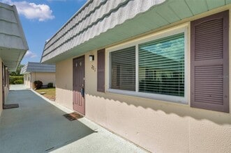 1801 Bedford Terrace in Sun City Center, FL - Building Photo - Building Photo