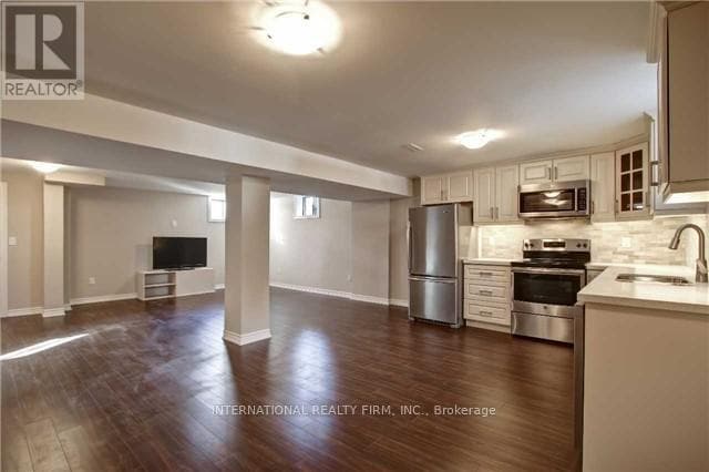 property at 21 Cartier Crescent