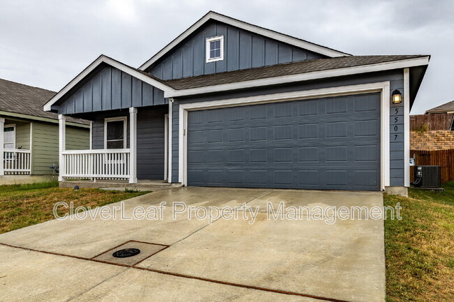 5507 Basil Chase in Saint Hedwig, TX - Building Photo - Building Photo