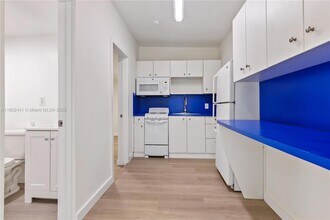 218 SW 6th Ave in Miami, FL - Foto de edificio - Building Photo