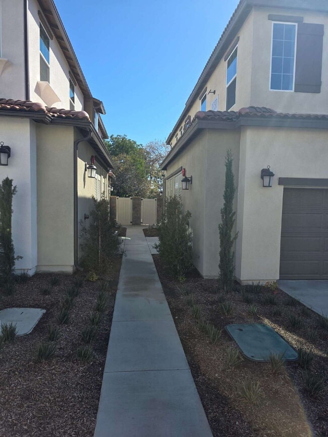 8329 Gabrielino Ct in Rancho Cucamonga, CA - Building Photo - Building Photo