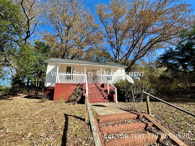 909 Troup St in Lagrange, GA - Building Photo - Building Photo