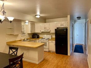 1710 Hickory Ln in Provo, UT - Building Photo - Building Photo