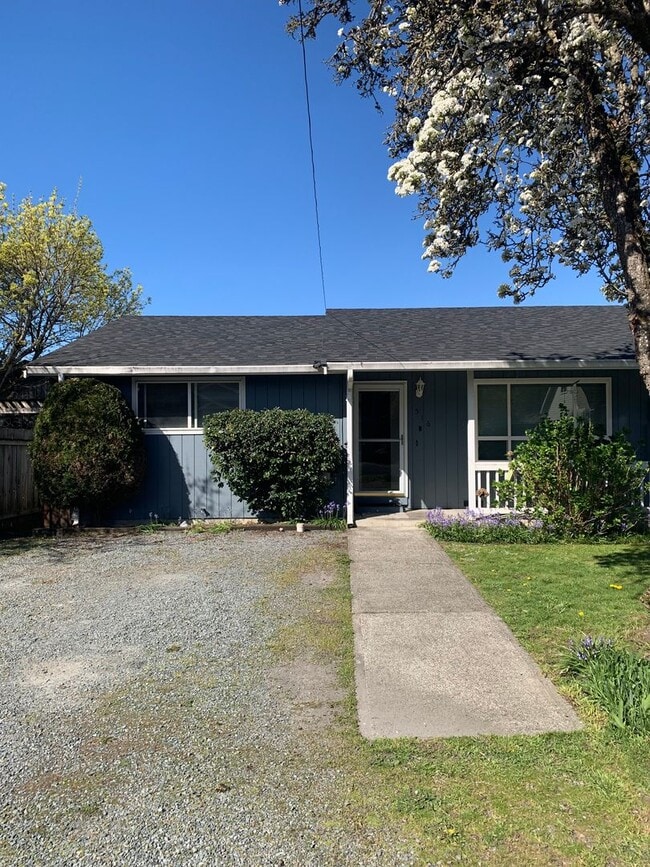 property at 516 16 St SE