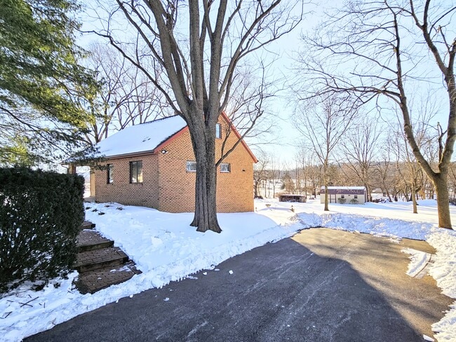 800 Galen Hall Rd in Reinholds, PA - Building Photo - Building Photo