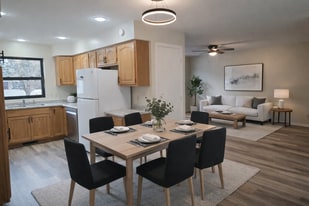 1207 E 14th St, Unit 1207 in Merrill, WI - Building Photo