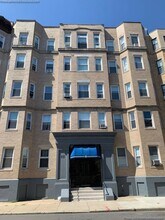 5 Royce Rd, Unit 2 in Boston, MA - Building Photo - Building Photo