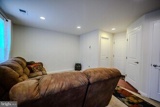 4386 Daisy Reid Ave in Woodbridge, VA - Building Photo - Building Photo