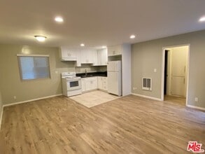 3224 Chapman St in Los Angeles, CA - Building Photo - Building Photo