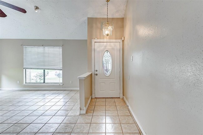 2010 Hickory Glen Dr in Missouri City, TX - Building Photo - Building Photo