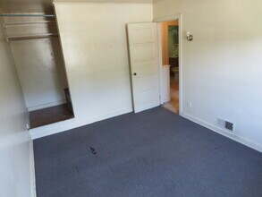 339 Hemlock Dr in Carnot-Moon, PA - Building Photo - Building Photo