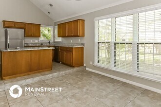 7204 Germanshire Oaks Cove in Memphis, TN - Foto de edificio - Building Photo