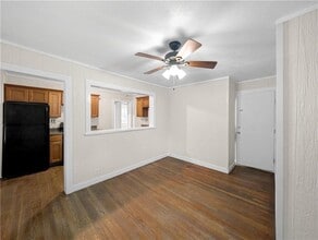 208 E Graham St in Prairie Grove, AR - Building Photo - Building Photo