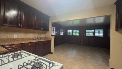 4532 Briscoe St in Houston, TX - Building Photo - Building Photo