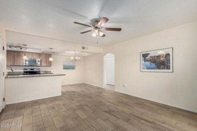 property at 1125 E Broadway Rd