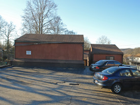 5814 E Pea Ridge Rd in Huntington, WV - Building Photo