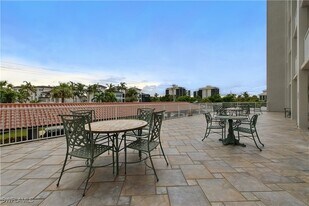 26000 Hickory Blvd in Bonita Springs, FL - Building Photo