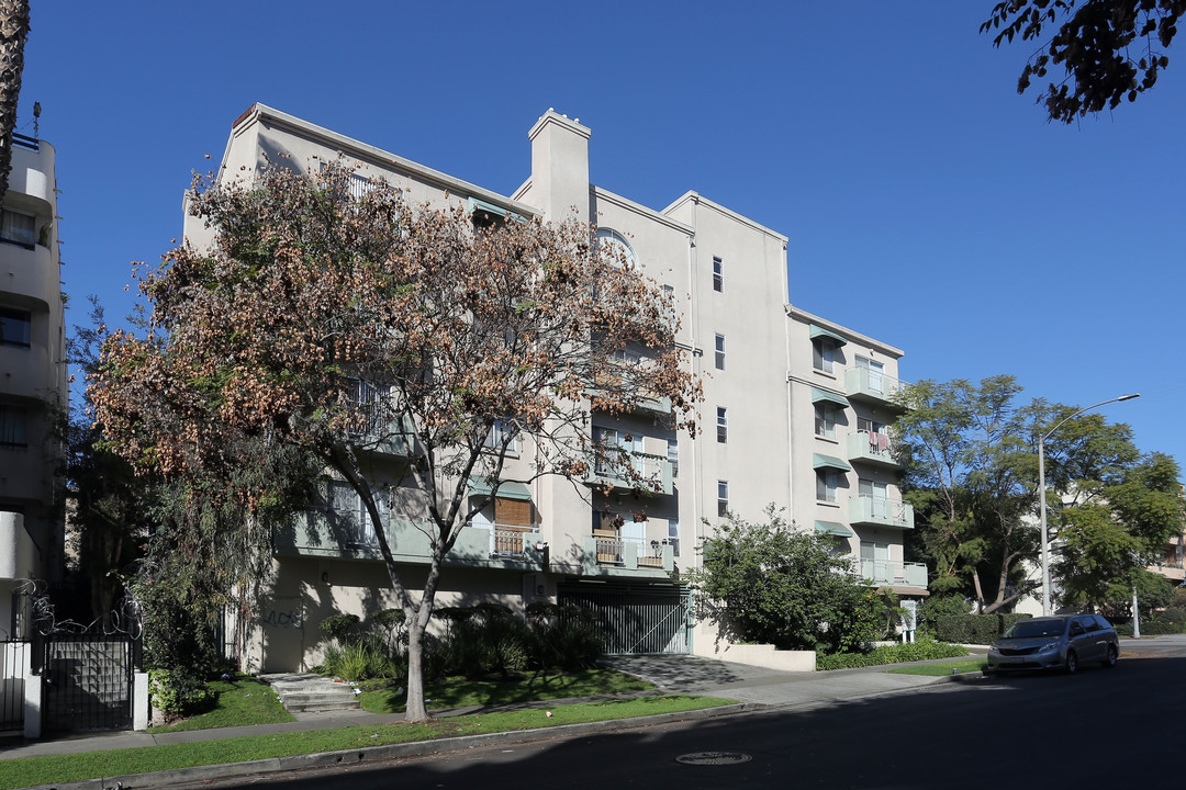 Berendo Apartments in Los Angeles, CA - Building Photo