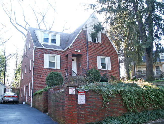 302 Patterson Ct in Takoma Park, MD - Building Photo - Building Photo