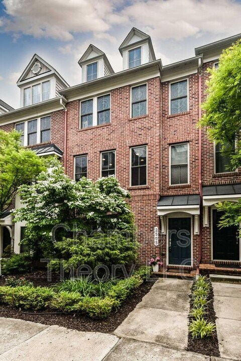 2505 S Kenmore Ct in Arlington, VA - Building Photo