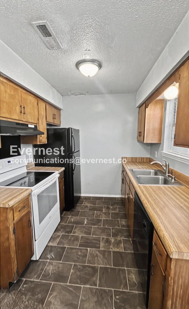 3309 Pinewood Terrace in Chattanooga, TN - Building Photo - Building Photo