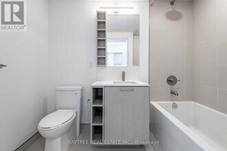 19 Western Battery Rd in Toronto, ON - Building Photo - Building Photo