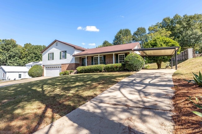 property at 3925 Biltmore Dr