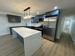 4338 N Clarendon Ave in Chicago, IL - Building Photo - Building Photo