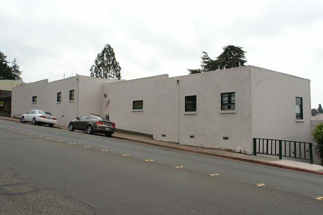 154 Moraga Ave. & 157 Ro in Piedmont, CA - Building Photo - Building Photo