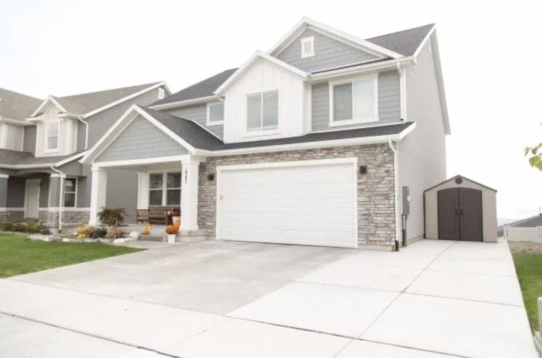 847 W Spring Dew Ln in Lehi, UT - Foto de edificio