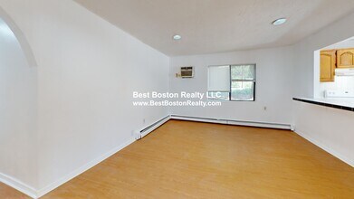 100 Fellsview Terrace in Stoneham, MA - Building Photo - Building Photo