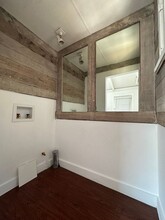 6026-6028 Eleanor Ave in Los Angeles, CA - Foto de edificio - Building Photo