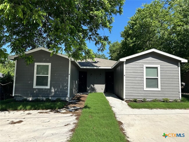 property at 918 S 39th St