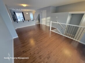 9151 Shaw Way SW in Edmonton, AB - Building Photo - Building Photo