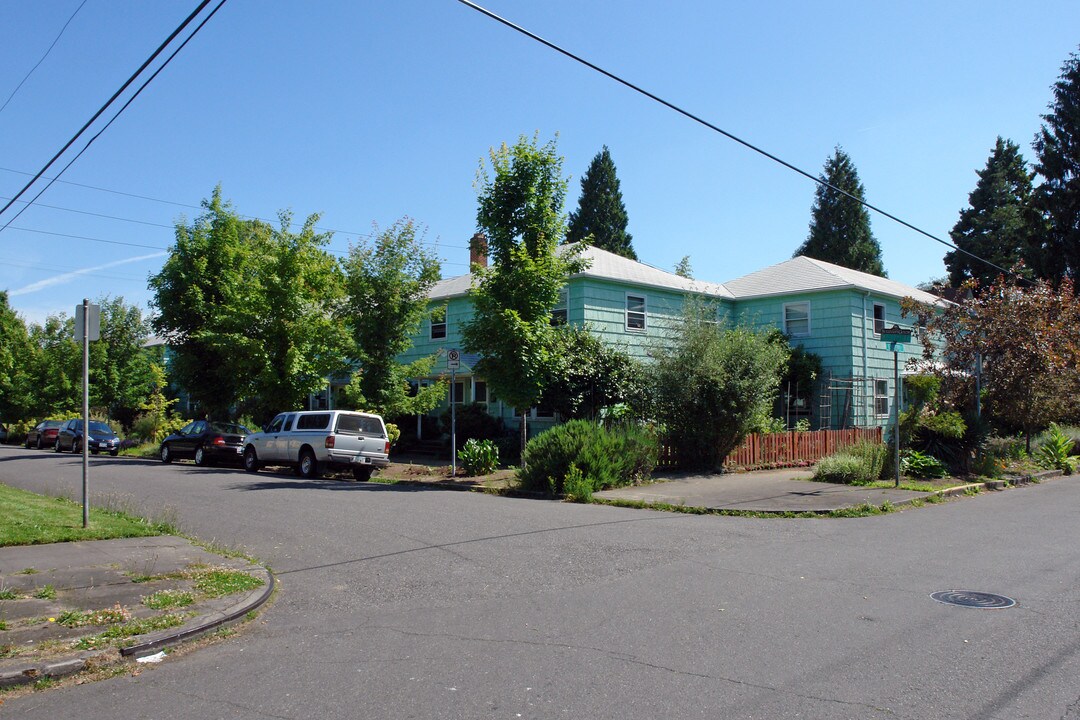 1204-1238 NE 22nd Ave in Portland, OR - Building Photo