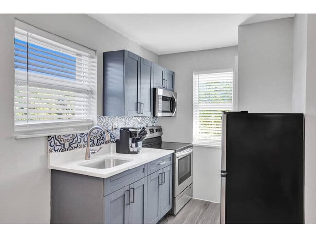 50 Davie Blvd, Unit SI FL2-ID1504004P in Fort Lauderdale, FL - Building Photo - Building Photo