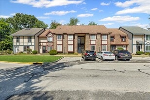 148 Chelsea Cir in Clementon, NJ - Building Photo