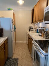 902 Camino Real, Unit #208 in Redondo Beach, CA - Foto de edificio - Building Photo